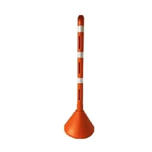 Señalizador vial tubular con base cónica en color naranja, ideal para seguridad vial y delimitación de áreas.